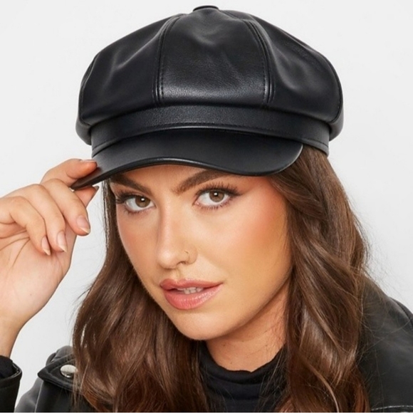 Boutique Accessories Womens Black Faux Leather Newsboy Cap Baker